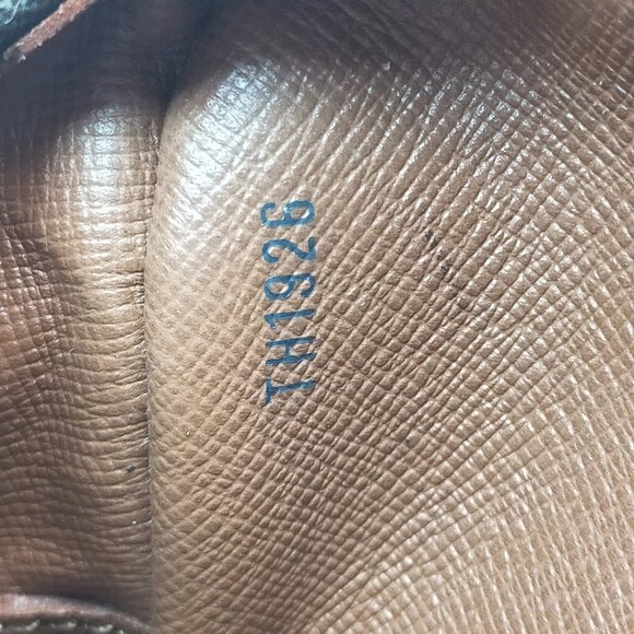 Authentic Louis Vuitton Amazon Brown Monogram Crossbody LCMON191-112025 - Picture 9 of 9